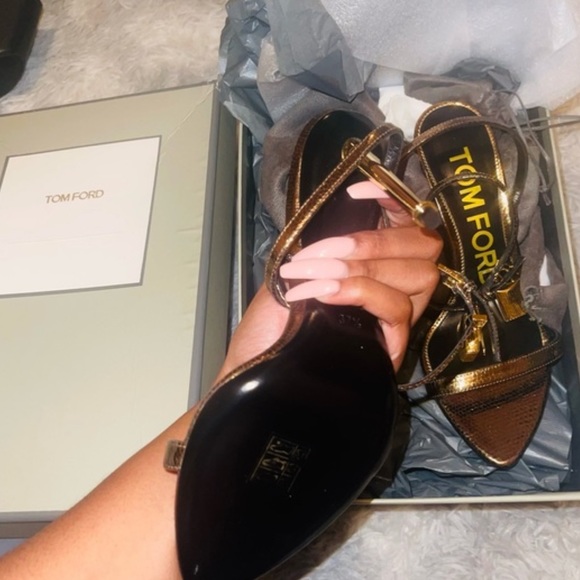 TOM FORD
Metallic Lizard-Print Lock High-Heel Sandals 105mm - Picture 2 of 6